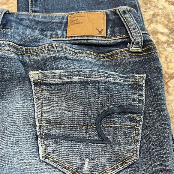 American Eagle Outfitters Classic Blue Straight Leg Jeans - Picture 5 of 7